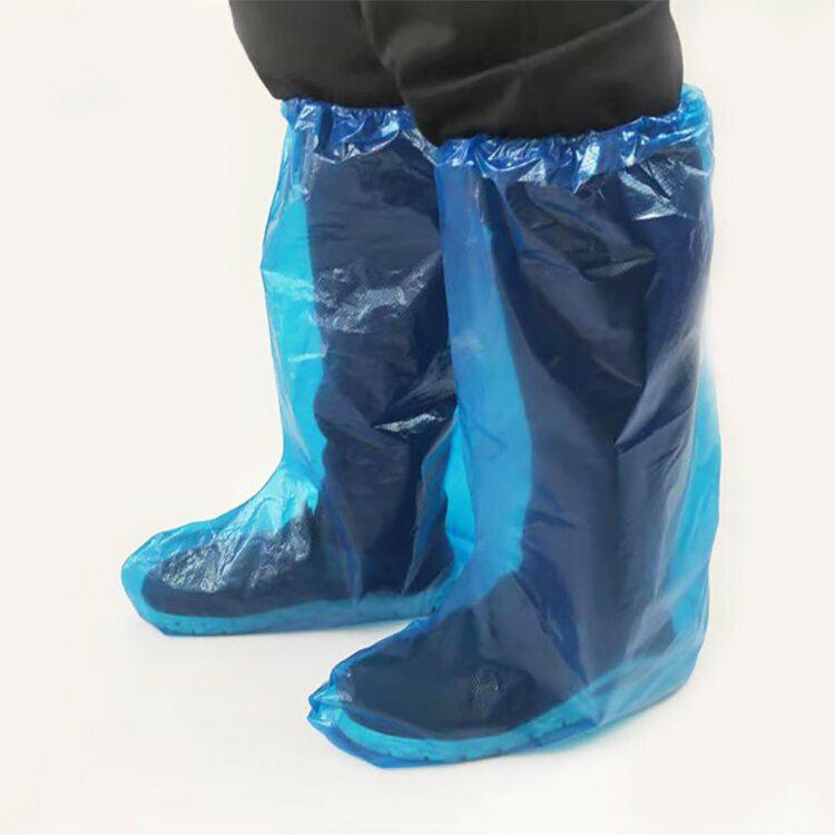oslony-na-buty-wysokie-pe-niebieskie-opak-100-sztuk.jpg Osłona na buty wysokie - obrazek 1